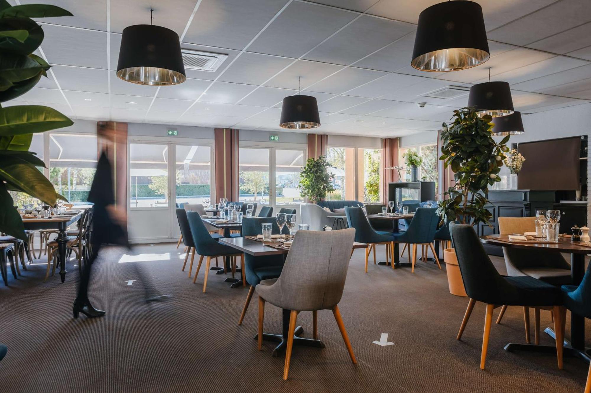 Sure Hotel By Best Western Chateauroux Exterior photo